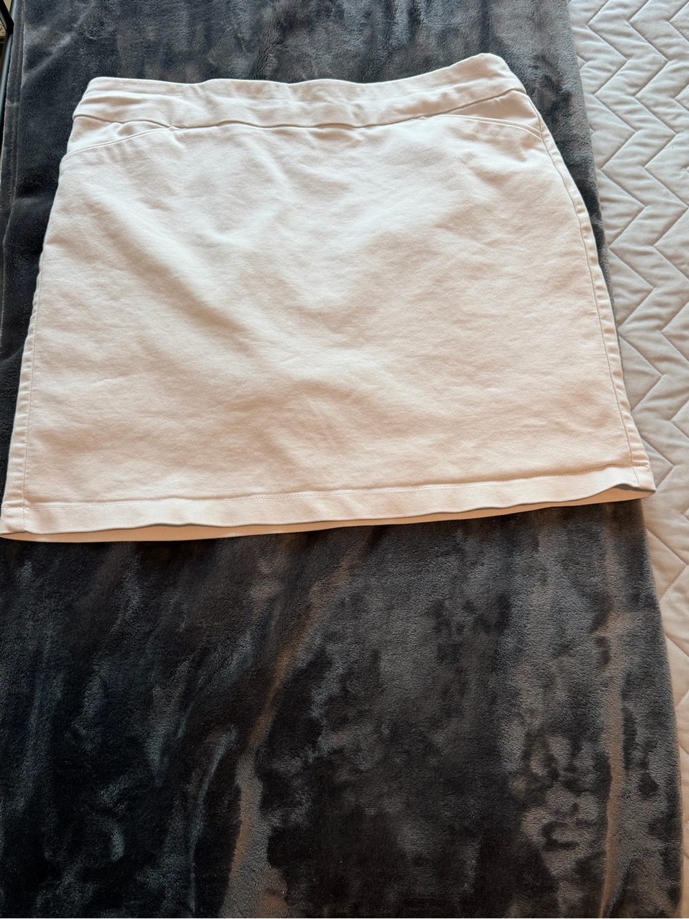 Women’s White Casual Mini Skort